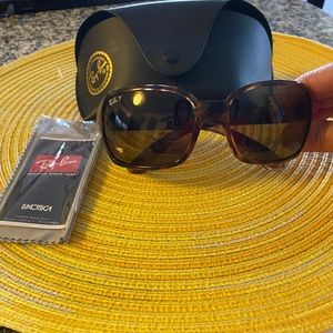 Ray ban polarized woman’s sunglasses NEW!